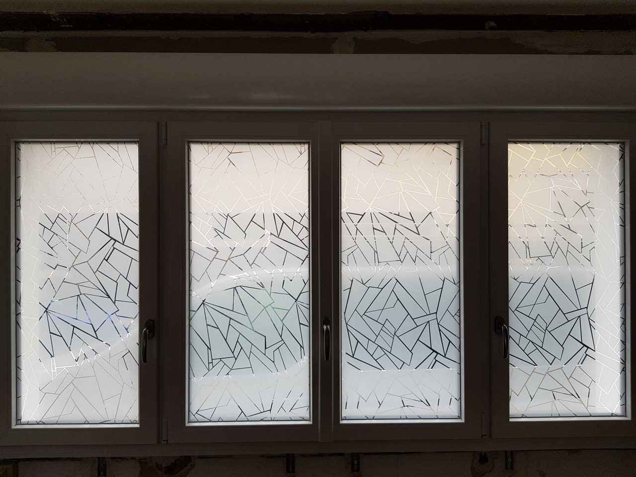 films-d-coratifs-et-adh-sifs-pour-vos-vitres